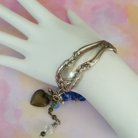 Hand Crafted Repurposed Vintage Spoon Handle Assemblage Charm Bracelet NWT - Picture 14 of 16